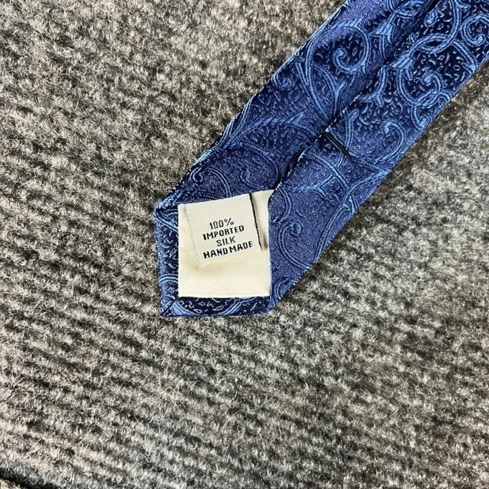 Sean John Mens Silk Necktie Navy Blue Scroll Filigree Jacquard Handmade Tie